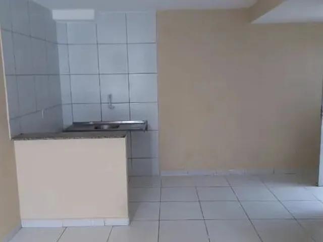 Imagem 9: Alugo Kitnet em Felipe Camarão 2/4 R$400,00 Reais Não Paga Água