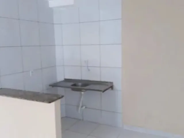 Imagem 2: Alugo Kitnet em Felipe Camarão 2/4 R$400,00 Reais Não Paga Água