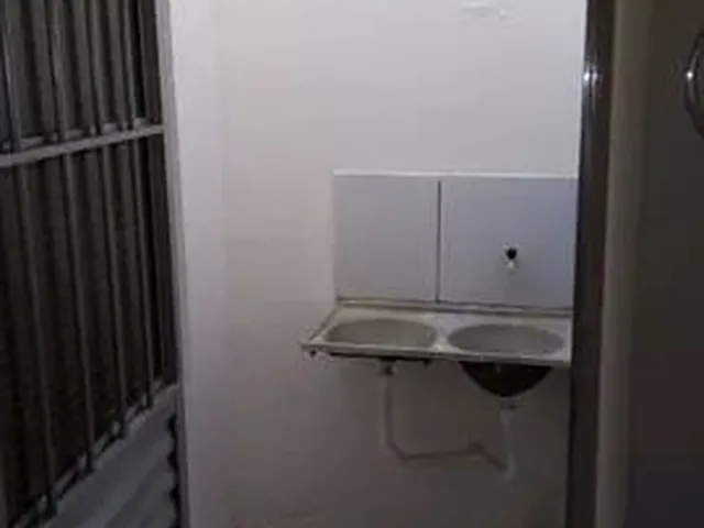 Imagem 6: Alugo Kitnet em Felipe Camarão 2/4 R$400,00 Reais Não Paga Água
