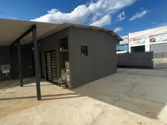 Imagem: Ponto Comercial para Aluguel Possui 300