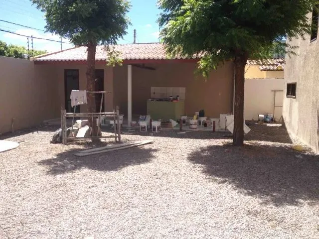 Imagem 3: Aluga-Se Casa Residencial Fechado