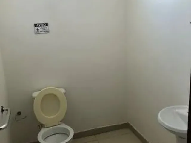 Imagem 8: Locação. Imóvel Comercial com 170 M2. Centro. Rua Floriano Peixoto Px a Jaime Brasil