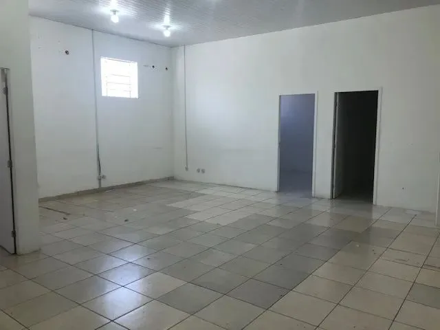 Imagem 16: Locação. Imóvel Comercial com 170 M2. Centro. Rua Floriano Peixoto Px a Jaime Brasil