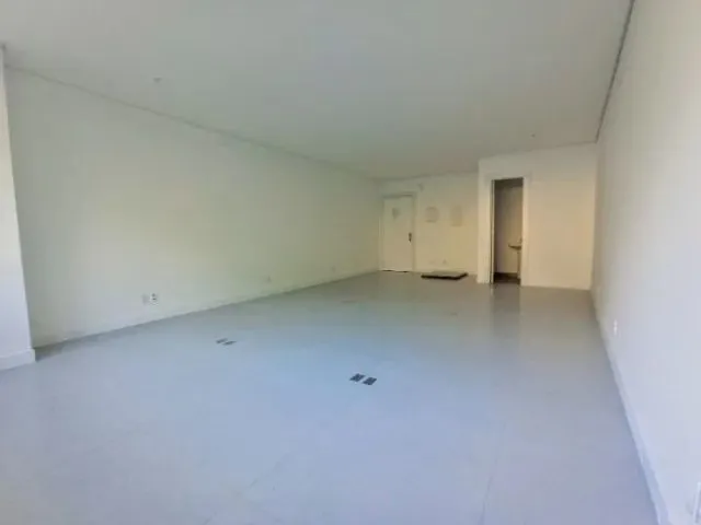 Imagem: Aluguel Anual - Sala com 23M² Square Sc