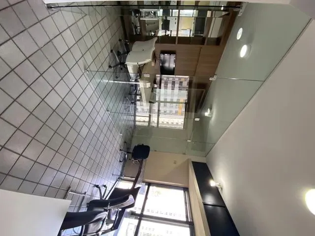 Imagem 5: Alugo Sala 100% Mobiliada e Projetada/ no Renascença 2/ 1 Banheiro/ 9 Andar/ Nascente