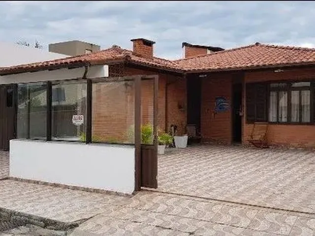 Imagem 1: Casa 3 Dormitórios C 1 Suite a 100 Mt Praia Ingleses