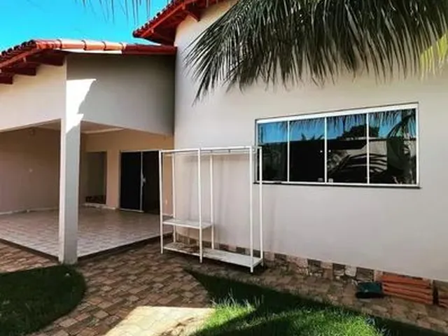 Imagem: Amp Quot Vendo Casa com Piscina em Jardim