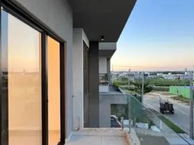 Imagem 3: Casa Duplex 280M² com 5 Suítes À Venda no Condomínio Terras Alphaville, Cidade Alpha