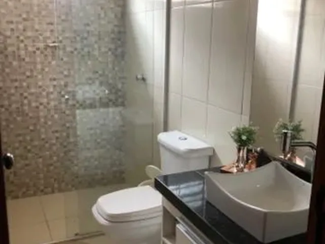 Imagem 2: Vendo Casa com 3 Quartos Sendo 2 Suítes e Uma Delas com Closet, Bairro Dirveu 2