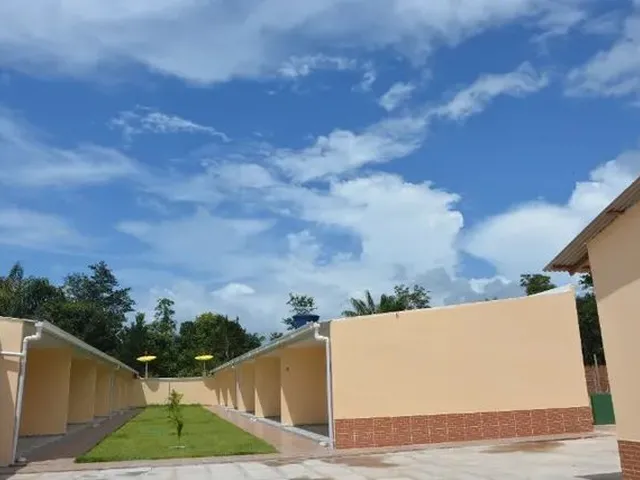 Imagem: Pousada no Rio Preto da Eva-Am