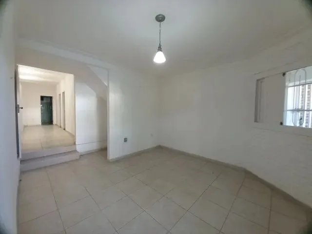 Imagem 2: Casa Comercial em Cidade Jardim, de Esquina