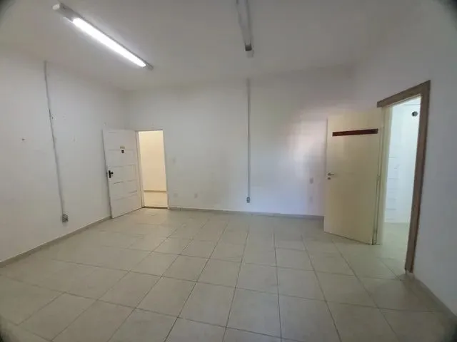 Imagem 12: Casa Comercial em Cidade Jardim, de Esquina