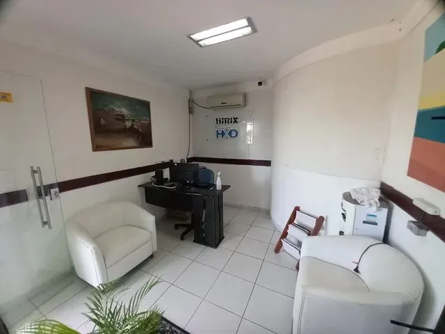 Imagem 4: Casa Comercial em Cidade Jardim, de Esquina