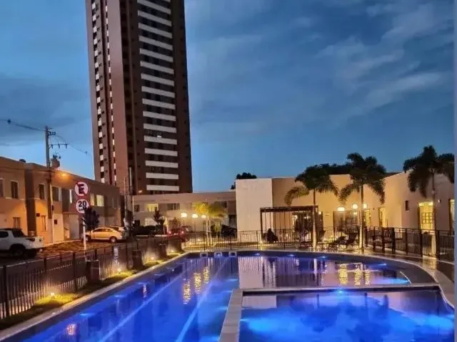 Imagem: Alugo Apartamento 2/4 C/ Suíte, Condomínio