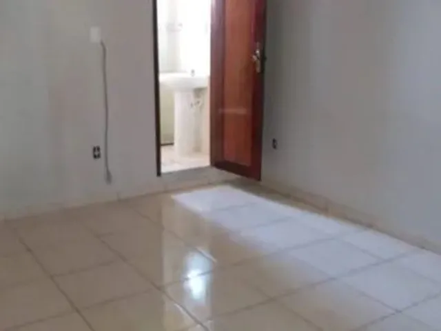 Imagem 6: Casa com 3 Dormitórios e Garagem - 1 Andar - para Alugar -B. Industrial - Aracaju/Se