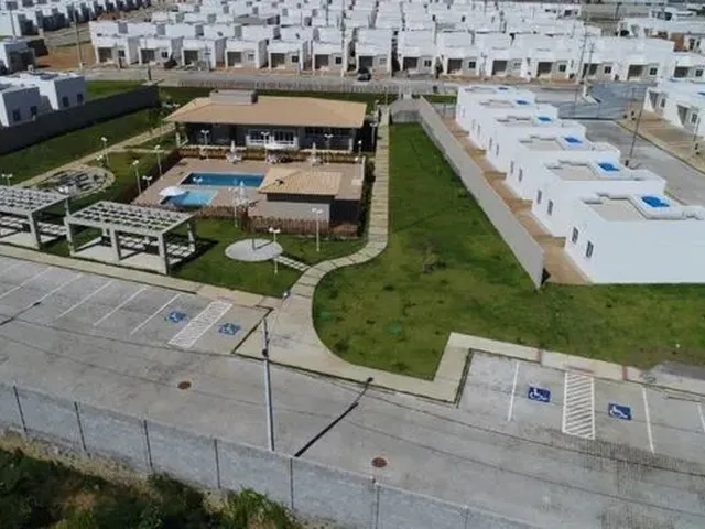 Imagem: Alugo Casa 2/4 Condomínio Riviera Bairro