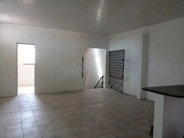 Imagem 6: Casa Ampla e Bem Localizada