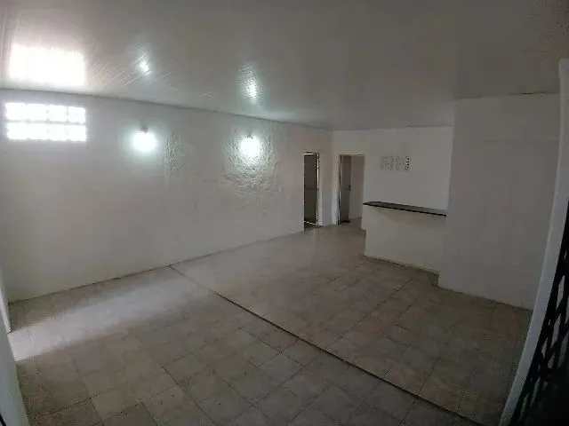 Imagem 9: Casa Ampla e Bem Localizada