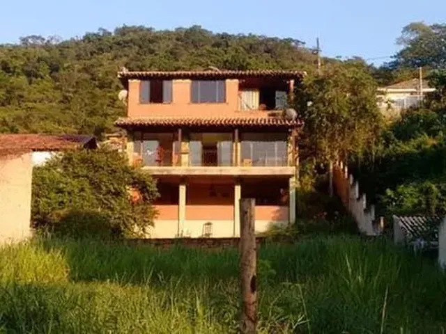 Imagem: Linda Casa em Itaipu!!!