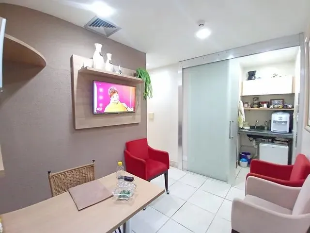 Imagem 2: Sala Comercial no Milenium - 32 M ² - Andar Alto - Aceita Financiamento