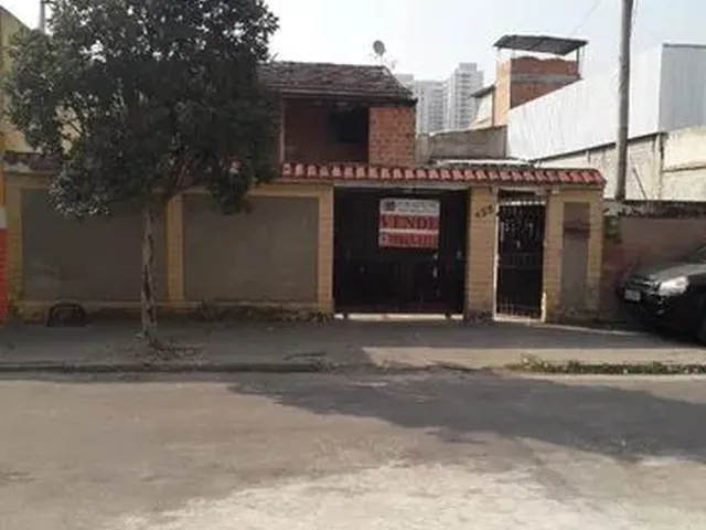 Imagem: Duas Casas Espaçosas no Bairro da Luz