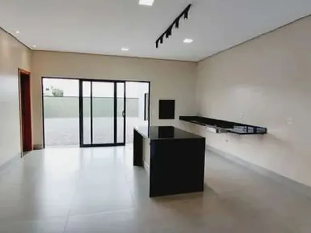Imagem 2: Vendo Uma Linda Casa Térrea no Condomínio Bosques do Madeira com 200 M2 com 3 Quartos
