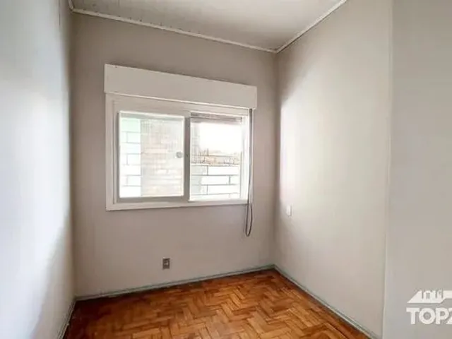 Imagem 4: Porto Alegre - Casa Padrão - Sarandi