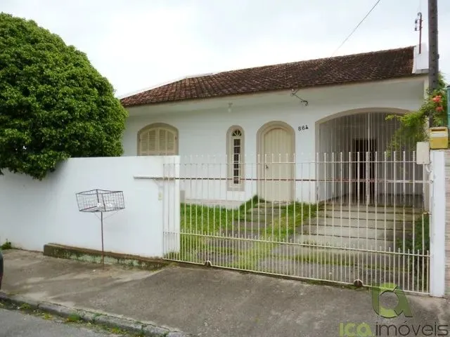 Imagem: Aluga-Se Casa com 3 Quartos e Amplo Quintal