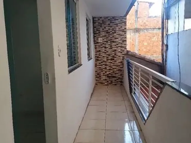 Imagem: O apartamento possui 1 Dormitório, 2 Banheiros, 1 Vaga na