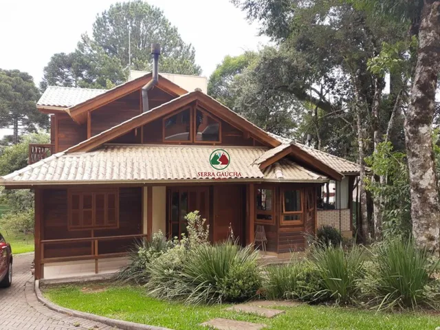 Imagem: A casa possui 3 Dormitórios, 1 Suíte, 2 Banheiros, 2