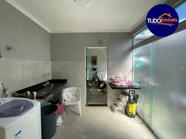Imagem 8: ÓTIMA CASA COM 4 SUÍTES, REFORMADA, ÁREA DE LAZER COM CHURRASQUEIRA, CLOSET, PISO EM
