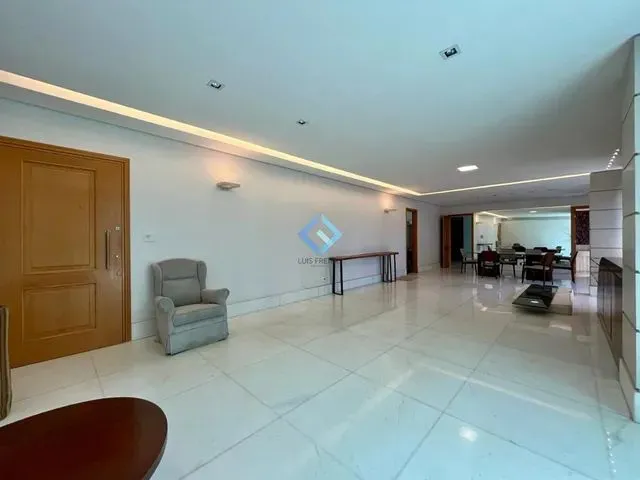 Imagem 3: Edifício Palais Royal: Apartamento de 04 Quartos e 04 Vagas Á Venda no Luxemburgo