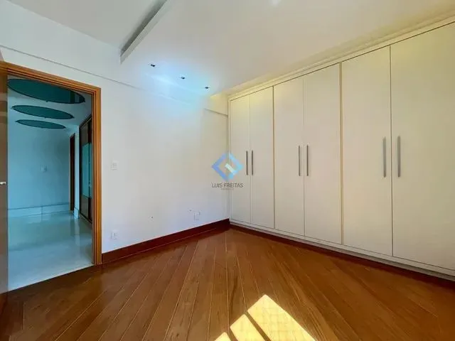 Imagem 11: Edifício Palais Royal: Apartamento de 04 Quartos e 04 Vagas Á Venda no Luxemburgo