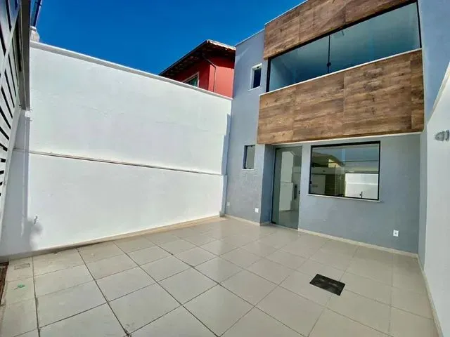 Imagem: Casa Geminada À Venda, 3 Quartos, 1 Suíte