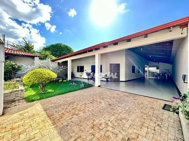 Imagem: Excelente Casa Disponível para Venda /