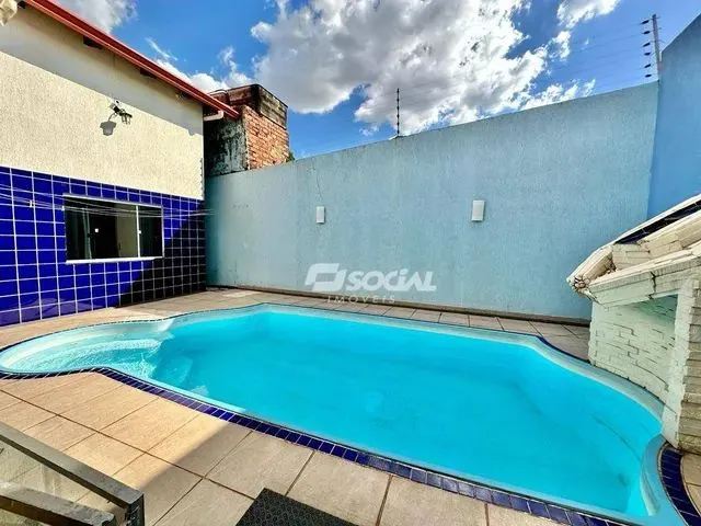 Imagem 7: Excelente Casa Disponível para Venda / Locação, com Ótimo Acabamento, Amplo Espaço E