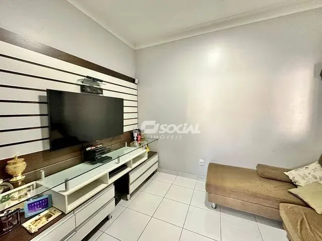 Imagem 3: Excelente Casa Disponível para Venda / Locação, com Ótimo Acabamento, Amplo Espaço E