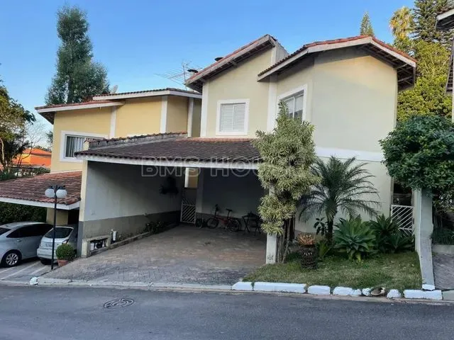 Imagem: A casa possui 3 Dormitórios, 1 Suíte, 3 Banheiros, 2