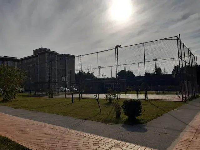 Imagem 12: Apartamento com 2 Quartos para Alugar por R$ 1250.00, 45.13 M2 - Hauer - Curitiba/Pr