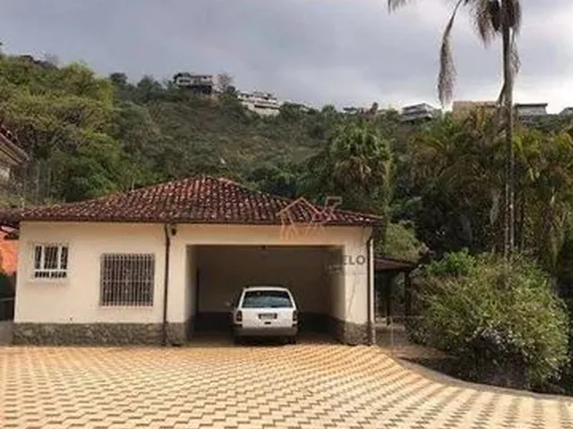 Imagem: Casa com 4 Dormitórios À Venda, 350 M²