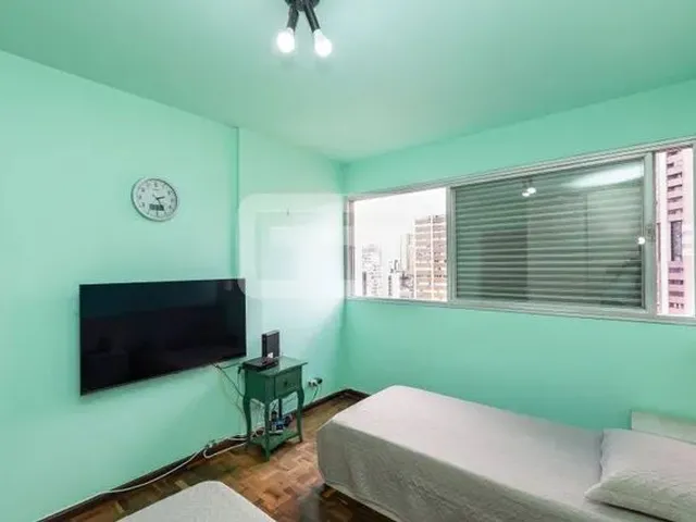 Imagem 2: Apartamento 4 Dormitórios Sendo 1 Suíte no Centro de Curitiba