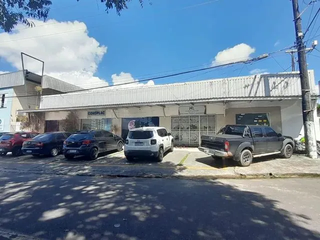 Imagem: Centro Comercial 500M² 09 Salas - Bairro