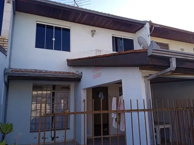 Imagem: Sobrado com 3 Dormitórios À Venda com