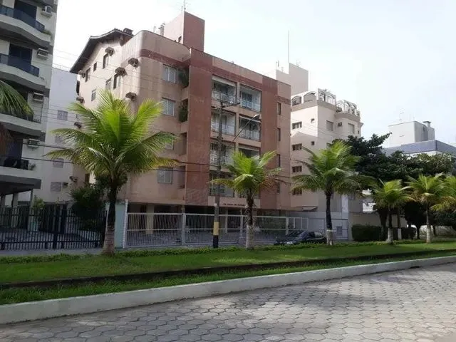Imagem: O apartamento possui 2 Dormitórios, 2 Banheiros, Acomodam