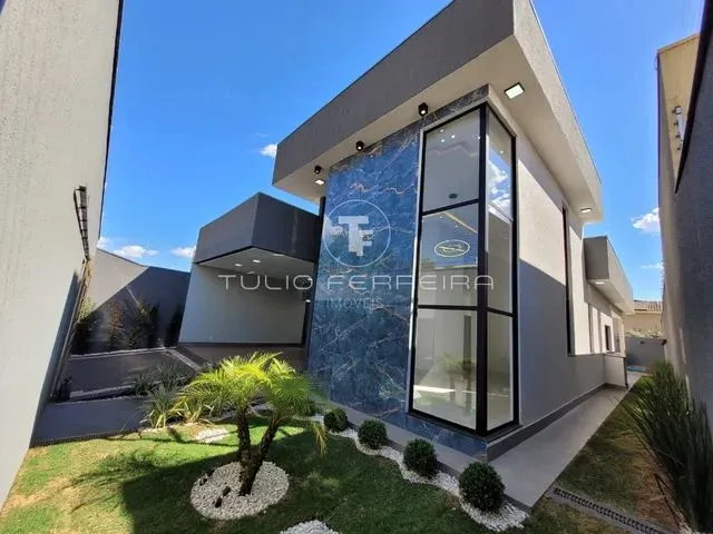 Imagem: A casa possui 3 Dormitórios, 3 Suítes, 3 Banheiros, 2