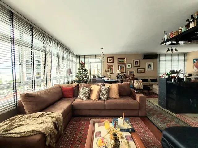 Imagem 14: Excelente Apartamento 3 Dorm. (2 Suites) Centro/Florianopolis