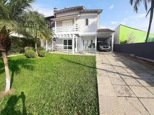 Imagem: A casa em condomínio possui 3 Dormitórios, 4 Banheiros, 3