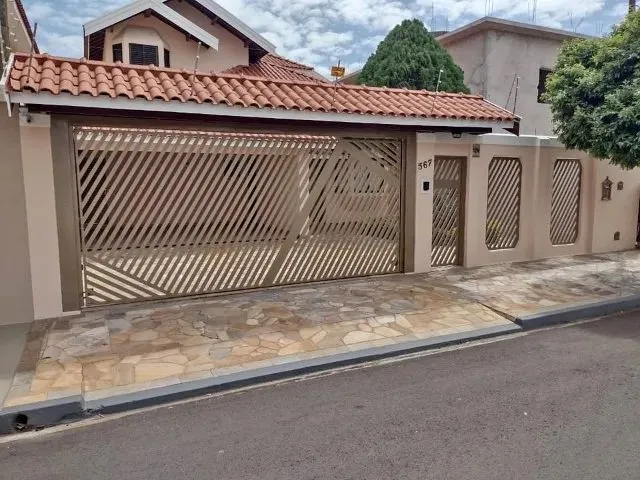 Imagem: Ótima Casa de Praia Disponível para Venda