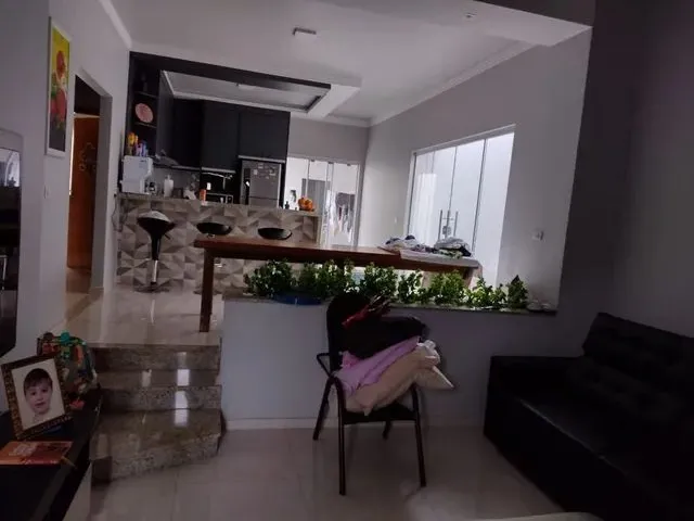 Imagem: Casa em Floresta no Jardim Araucária