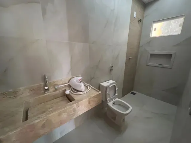 Imagem 13: Casa Nunca Habitada para Aluguel Com240 Metros Quadrados com 3...